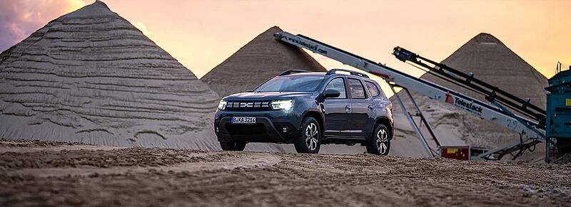 Influencer-Battle: Wer akquiriert mehr Probefahrten im Duster Duell?