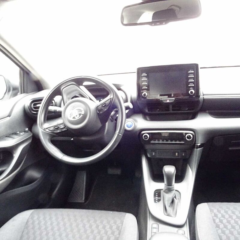 Toyota Yaris Hybrid 5-Türer 1.5 VVT-i Team Deutschland