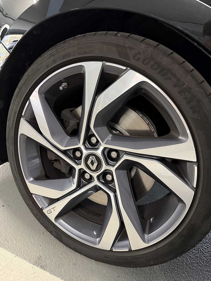 Renault Megane ENERGY TCe 205 EDC GT