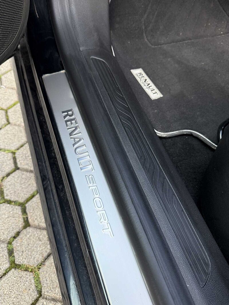 Renault Megane ENERGY TCe 205 EDC GT