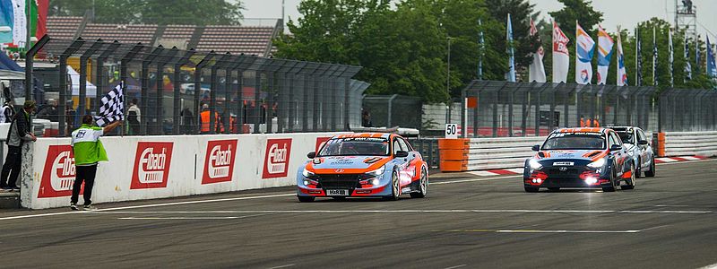 24h Nürburgring: Hyundai Motorsport feiert Doppelsieg in der TCR-Klass